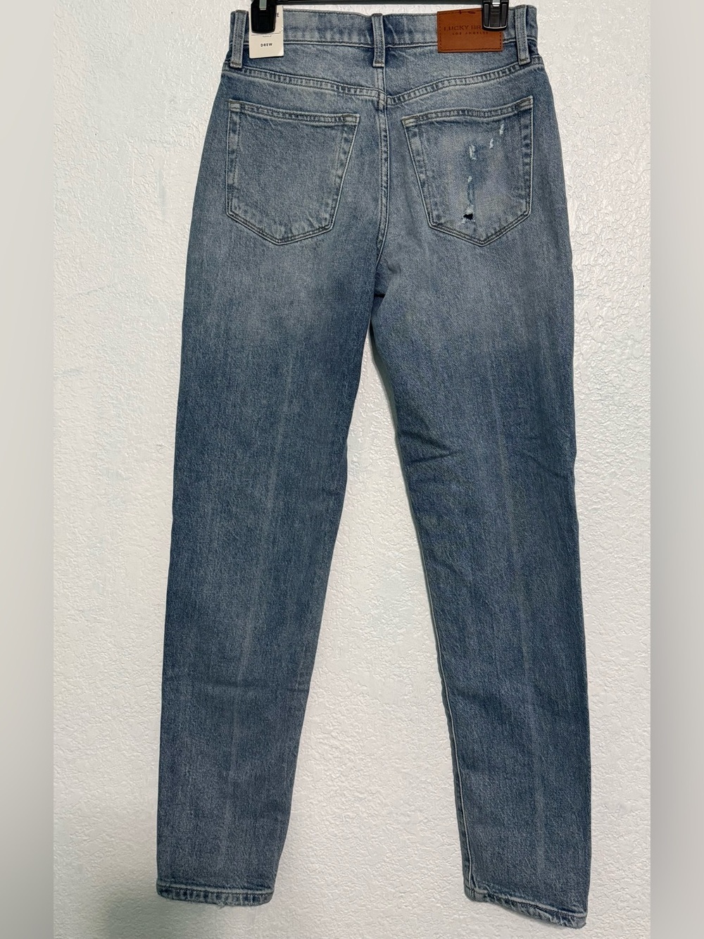 Lucky Brand Drew High Rise
Mom Jeans
SIZE 26 (US 2) - Picture 3 of 12